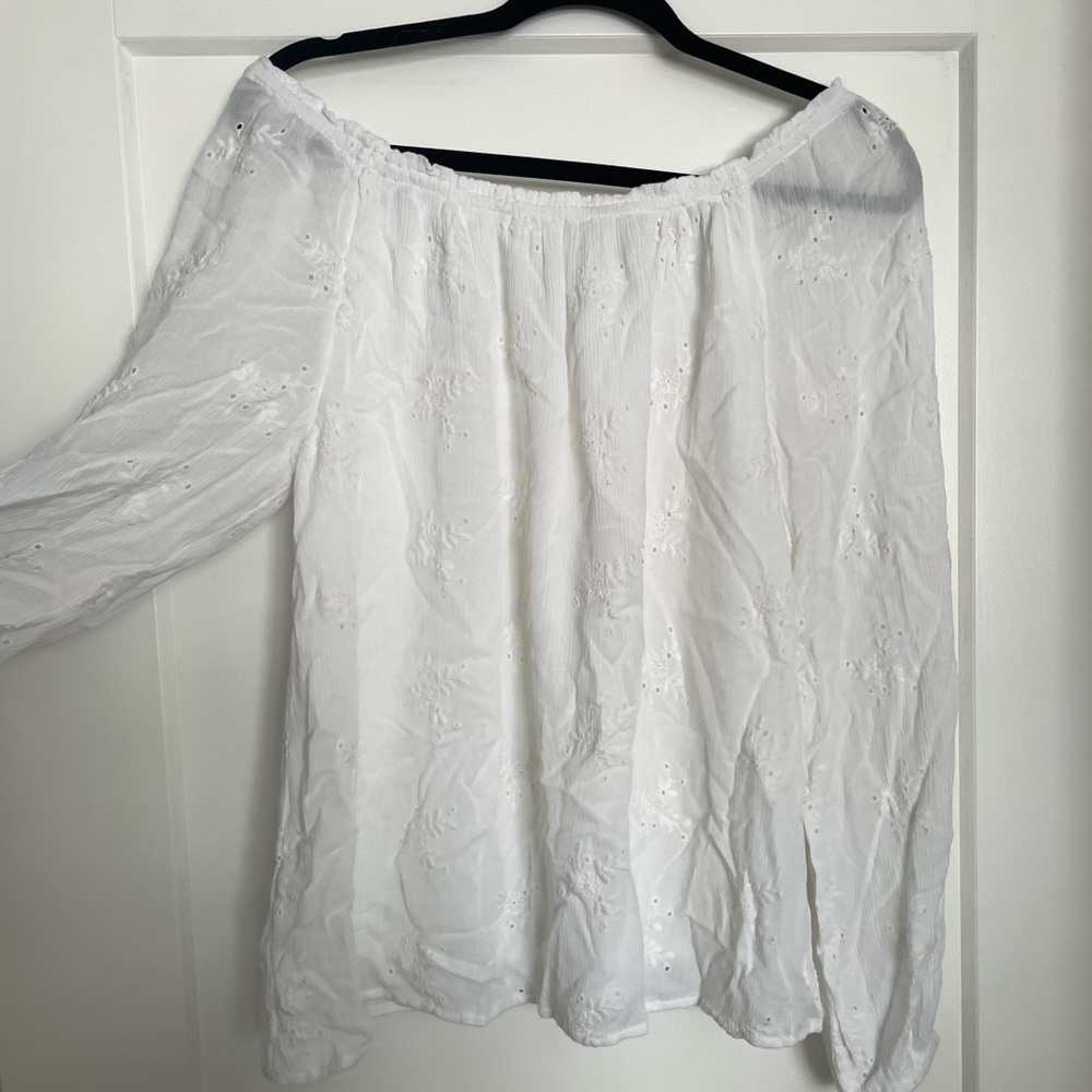 Sanctuary off shoulder white top